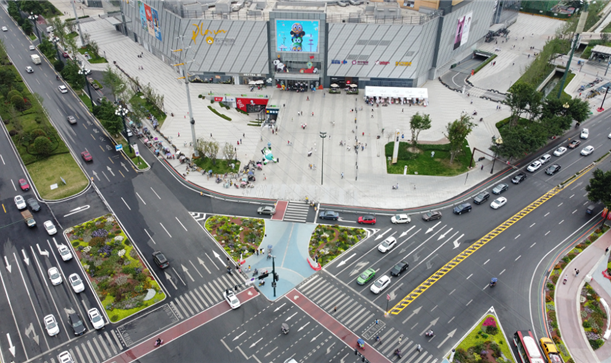 【凯发在线平台视界】新都这条路，堪称“颜值代表”！
